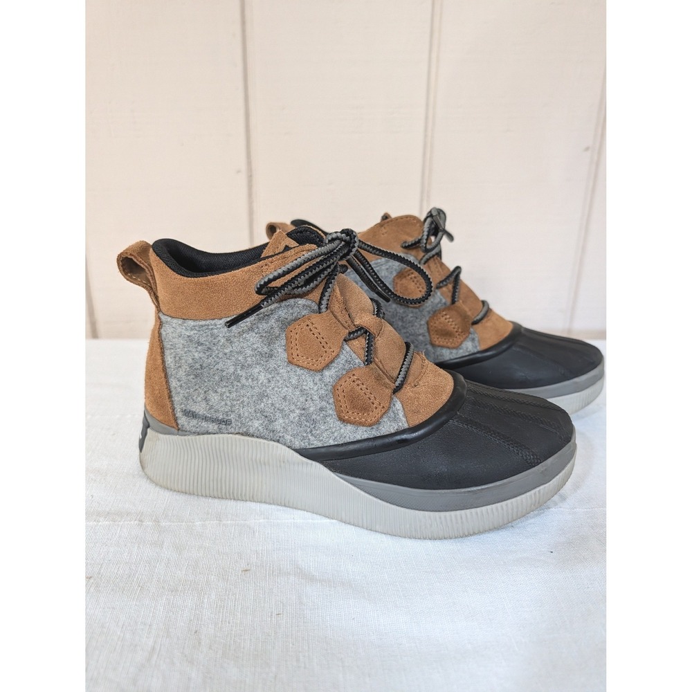 Sorel Out N About III Classic Waterproof Duck Boots Tan Grey Black 2099101244 8 - Picture 2 of 16
